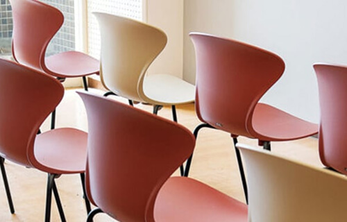 花びらをモチーフにした特徴的なデザイン